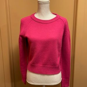 Decker hot pink crop sweater size medium